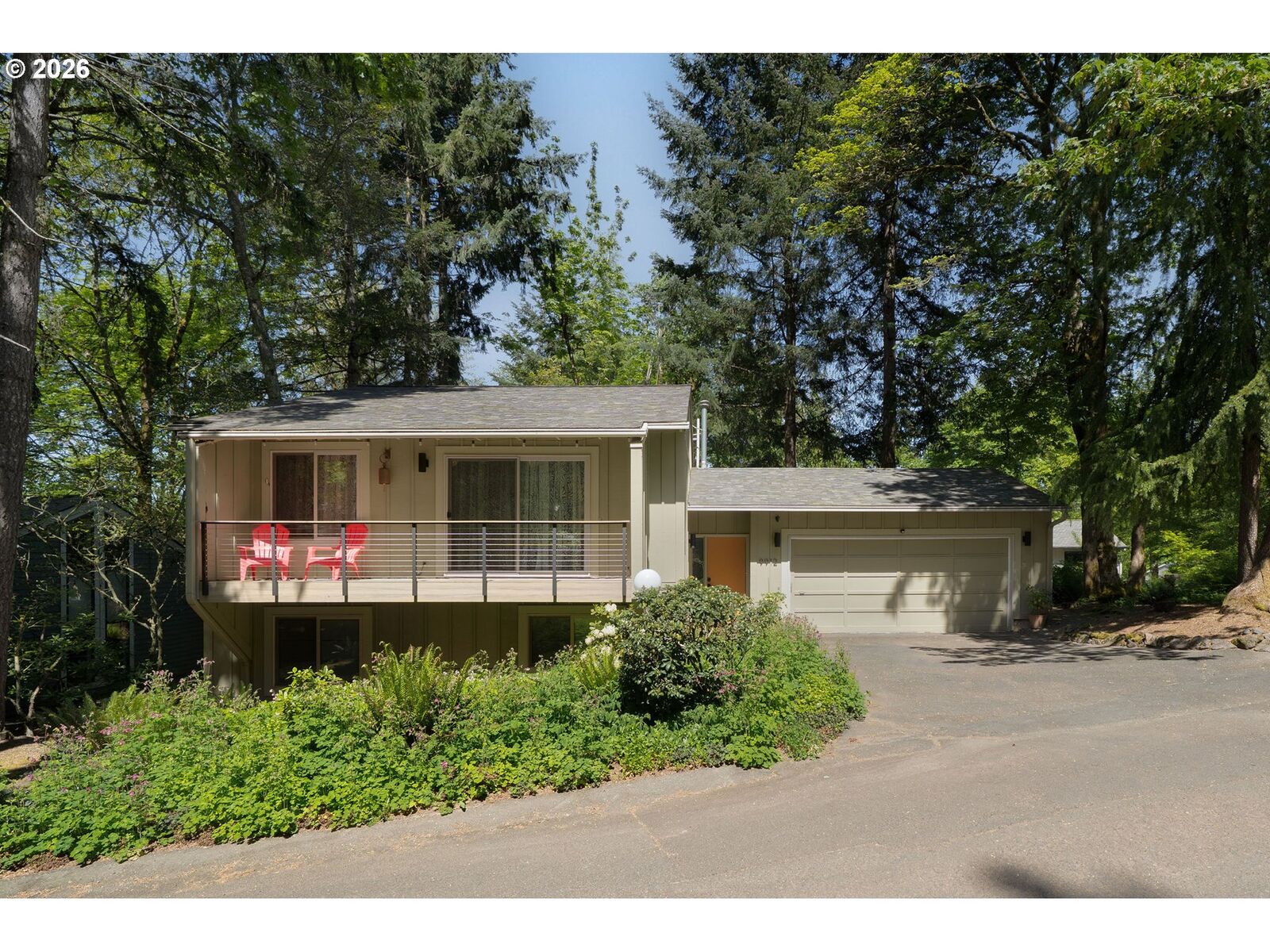 Property Photo:  9912 SW Quail Post Rd  OR 97219 