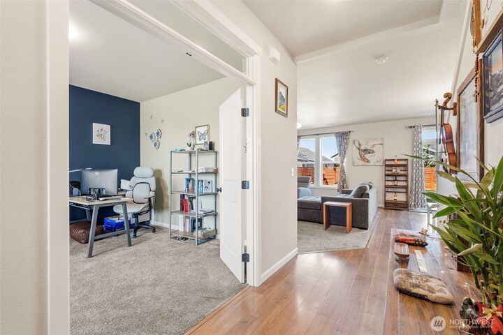 Property Photo:  741  K St NE  WA 98848 