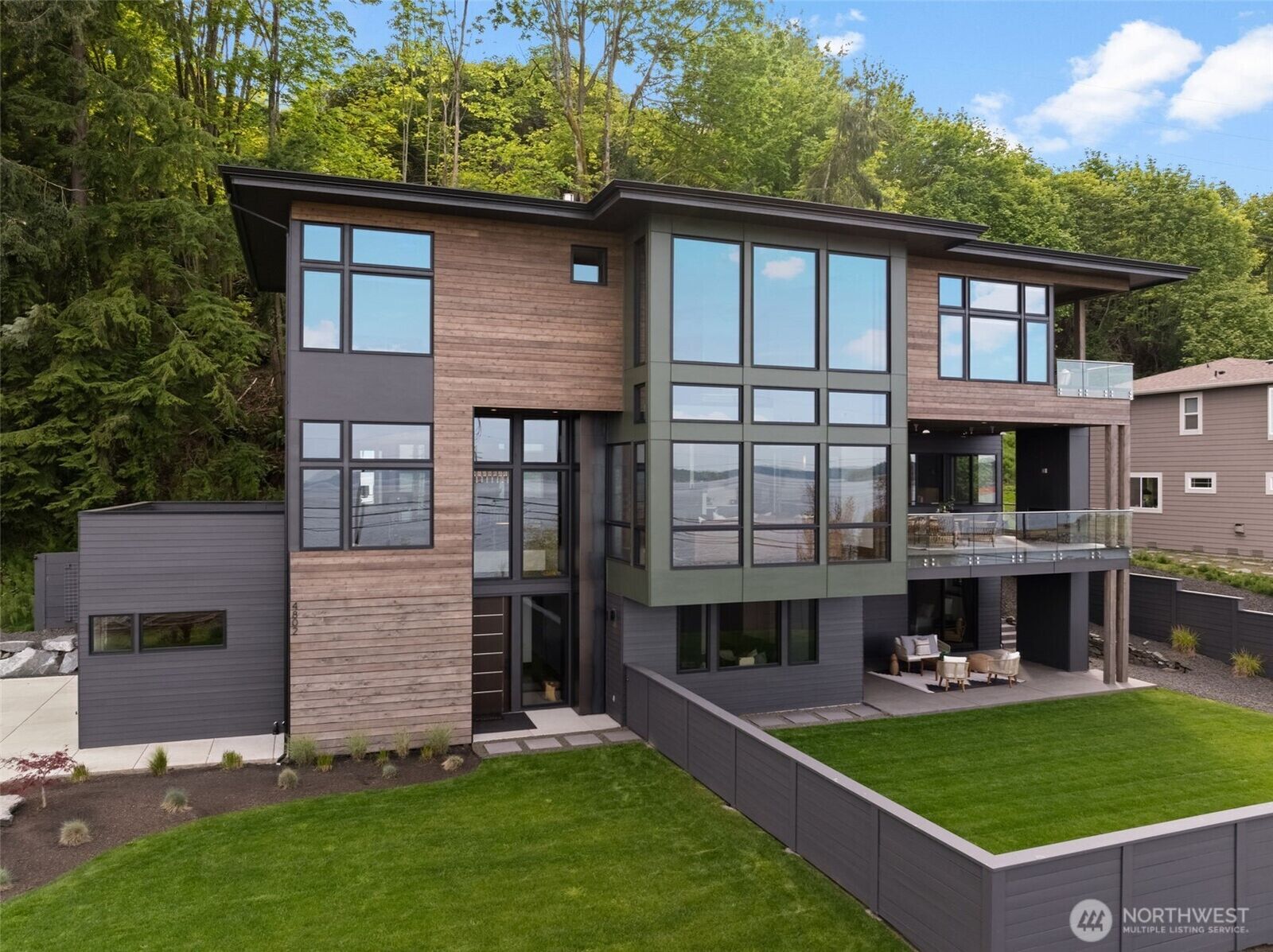 Property Photo:  4802 N Waterview Street  WA 98407 