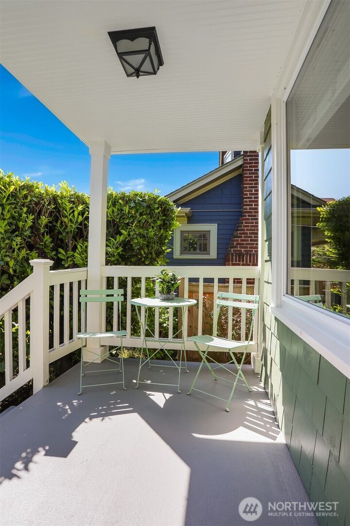 Property Photo:  530 N 83rd Street  WA 98103 