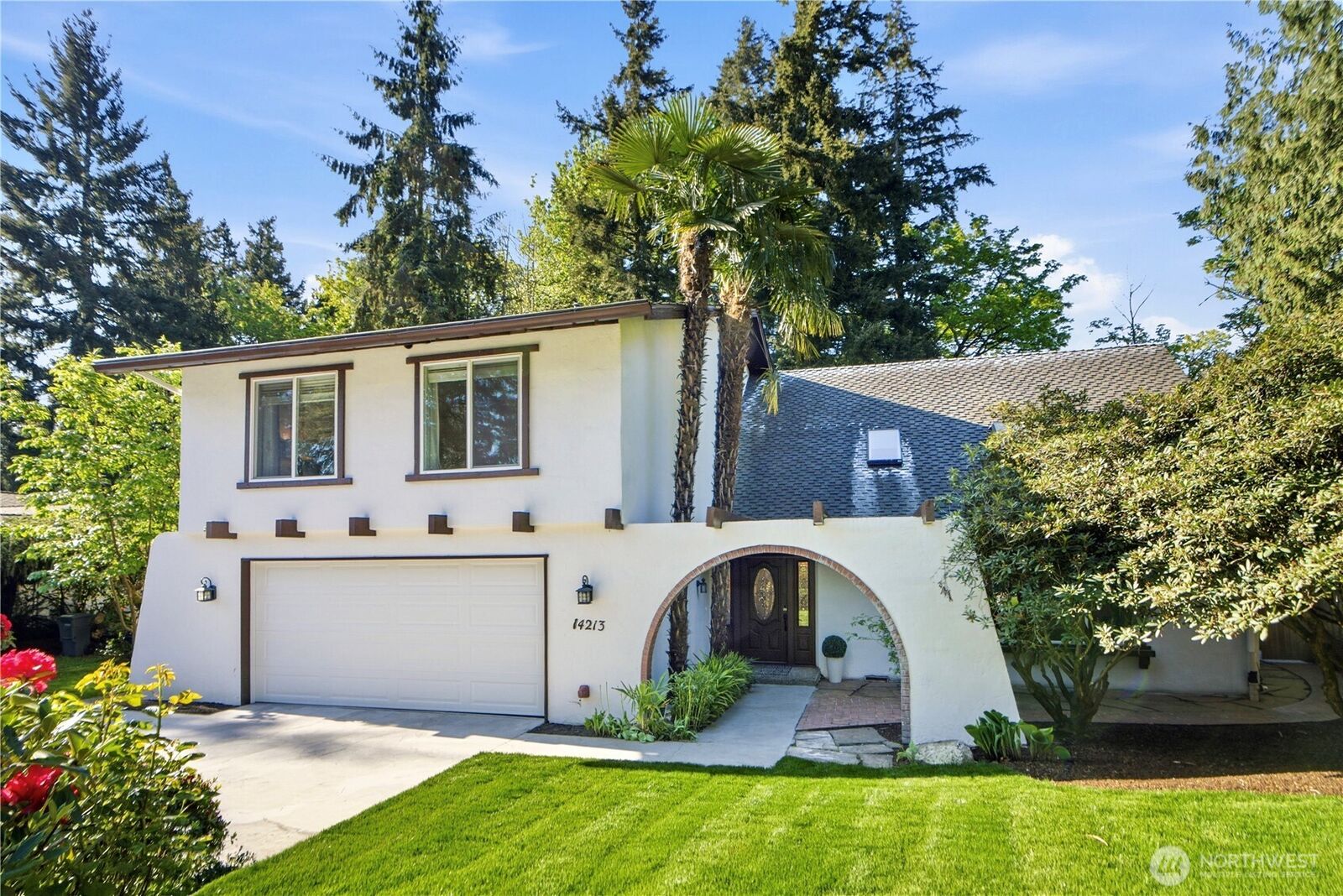 Property Photo:  14213 SE 45th Place  WA 98006 