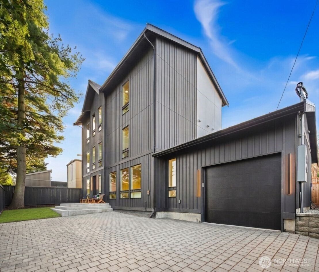 Property Photo: 7358 33rd Avenue NE WA 98115