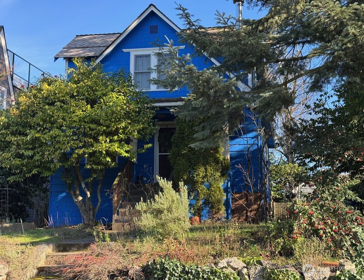 Property Photo:  3446  39th Avenue SW  WA 98116 