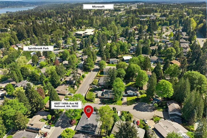 Property Photo: 6607 149th Avenue NE WA 98052