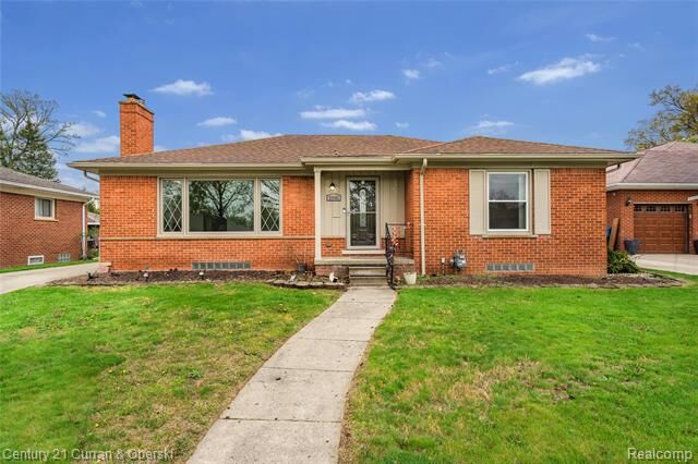 Property Photo:  21545 Hickorywood Drive  MI 48127 