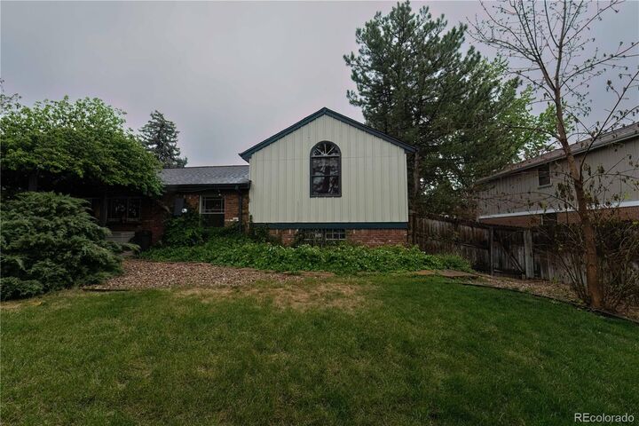 Property Photo:  2933 S Macon Street  CO 80014 