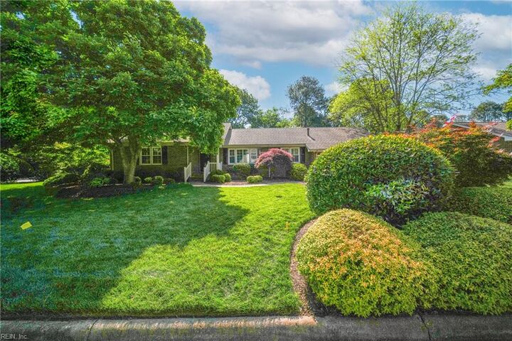Property Photo:  798 Sheraton Dr  VA 23452 