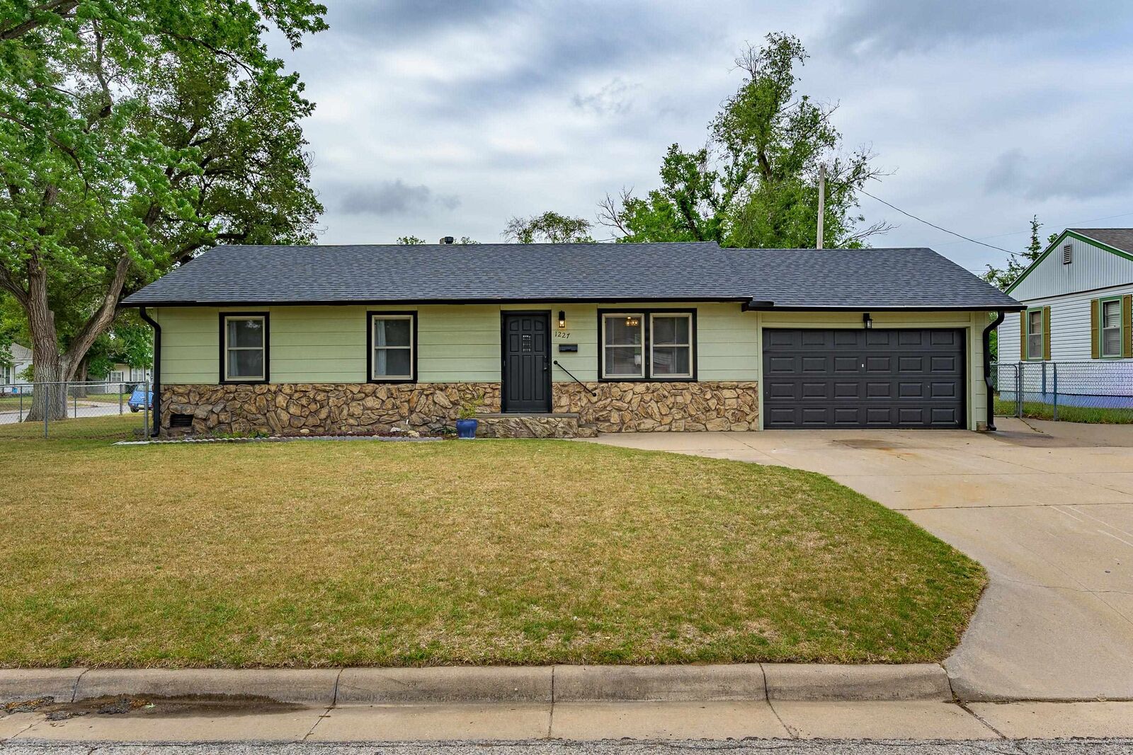Property Photo:  1227 W 19th Ave  KS 67502-3511 