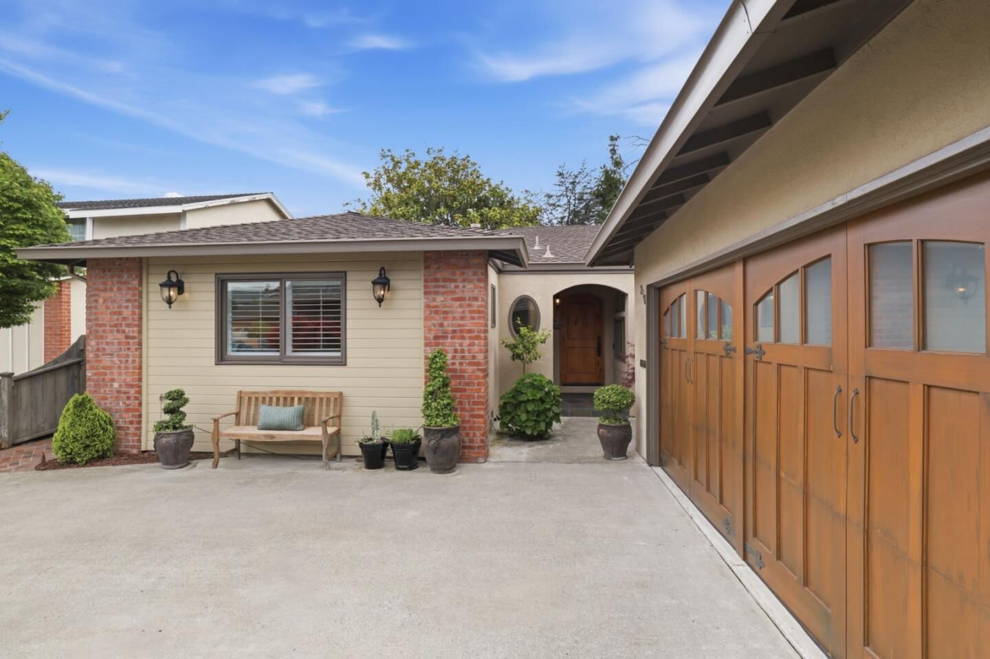 Property Photo:  210 Duck Court  CA 94404 