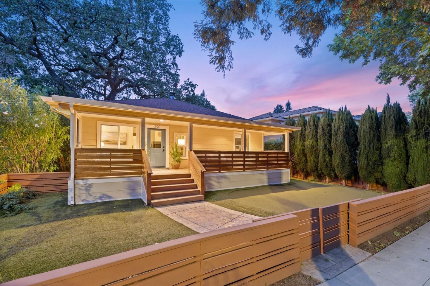 Property Photo:  290 Leland Avenue  CA 94306 