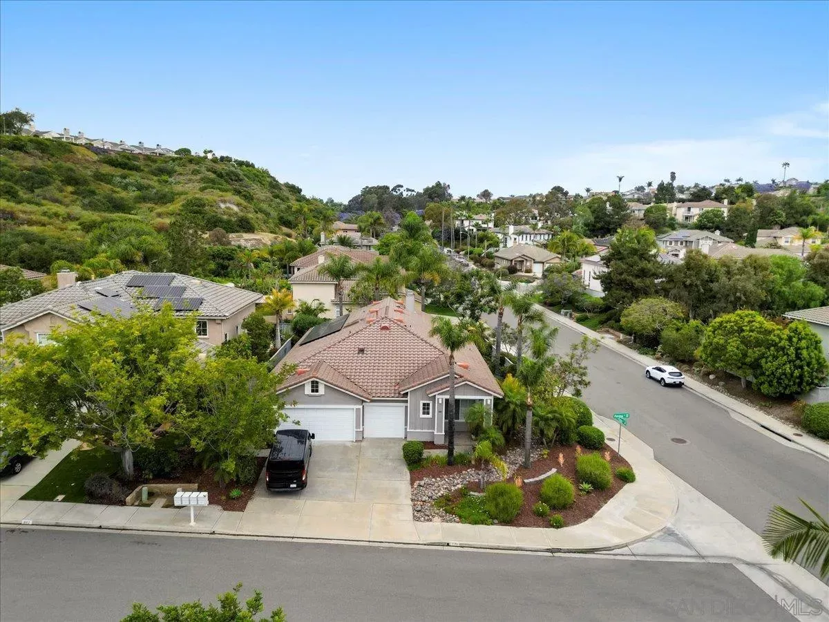 Property Photo:  896 Piovana Ct  CA 92011 
