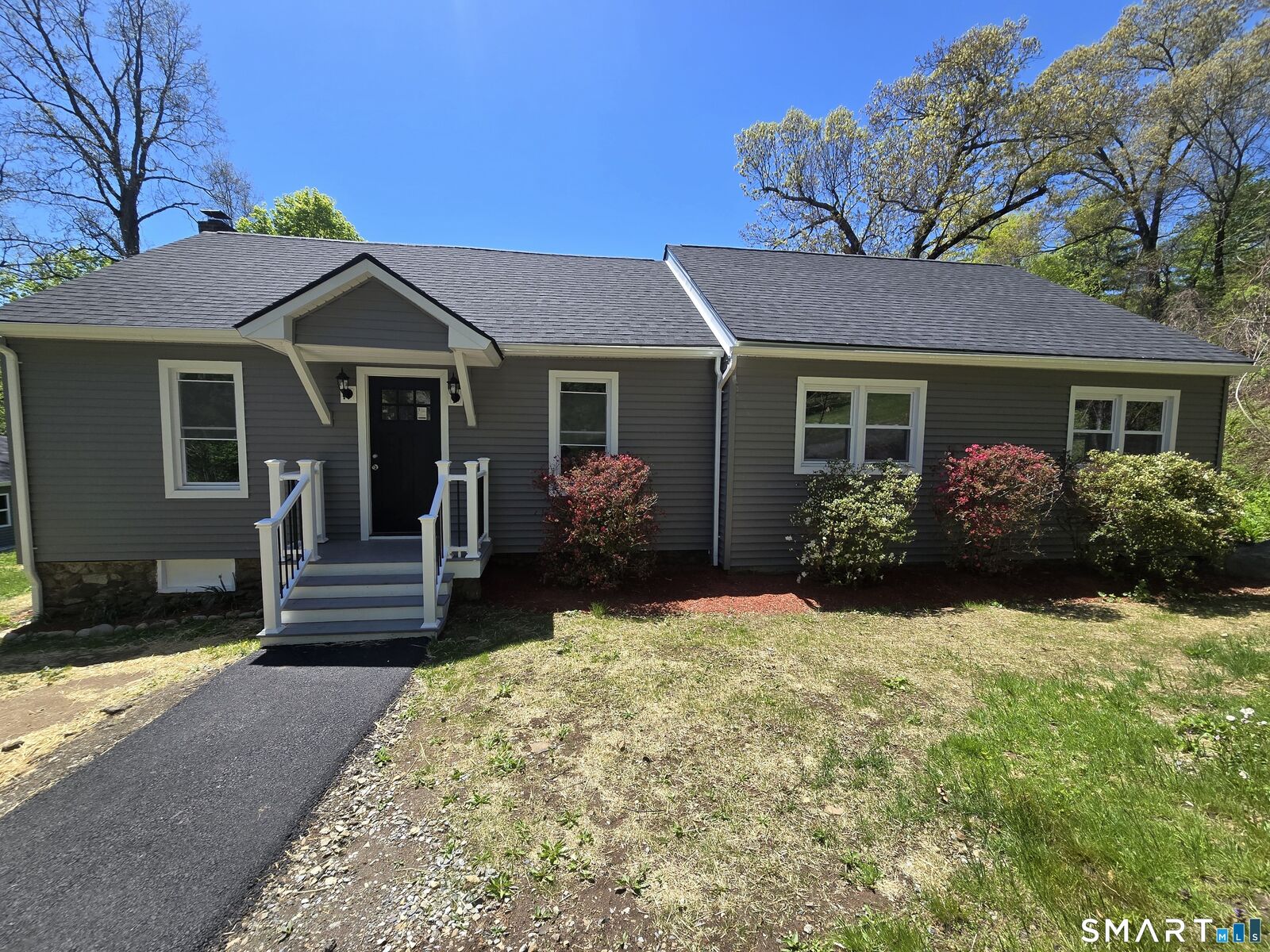 Property Photo:  206 Cook Lane  CT 06403 