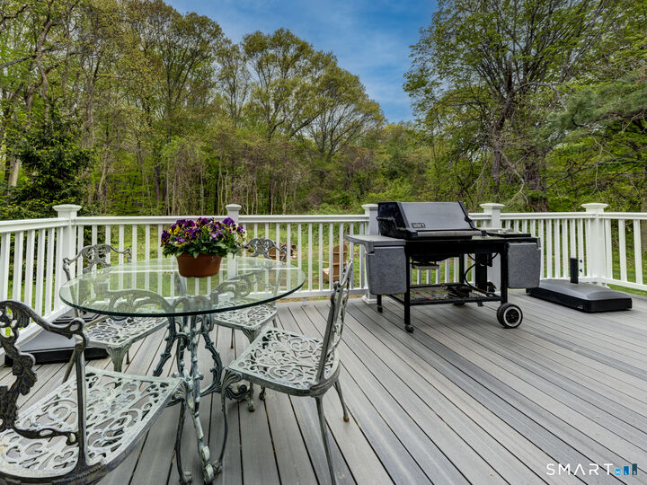 Property Photo:  111 Acorn Road  CT 06443 