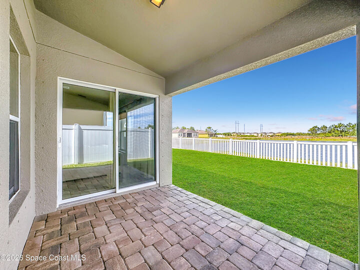 Property Photo:  12033 Grand Kempston Drive  FL 33534 