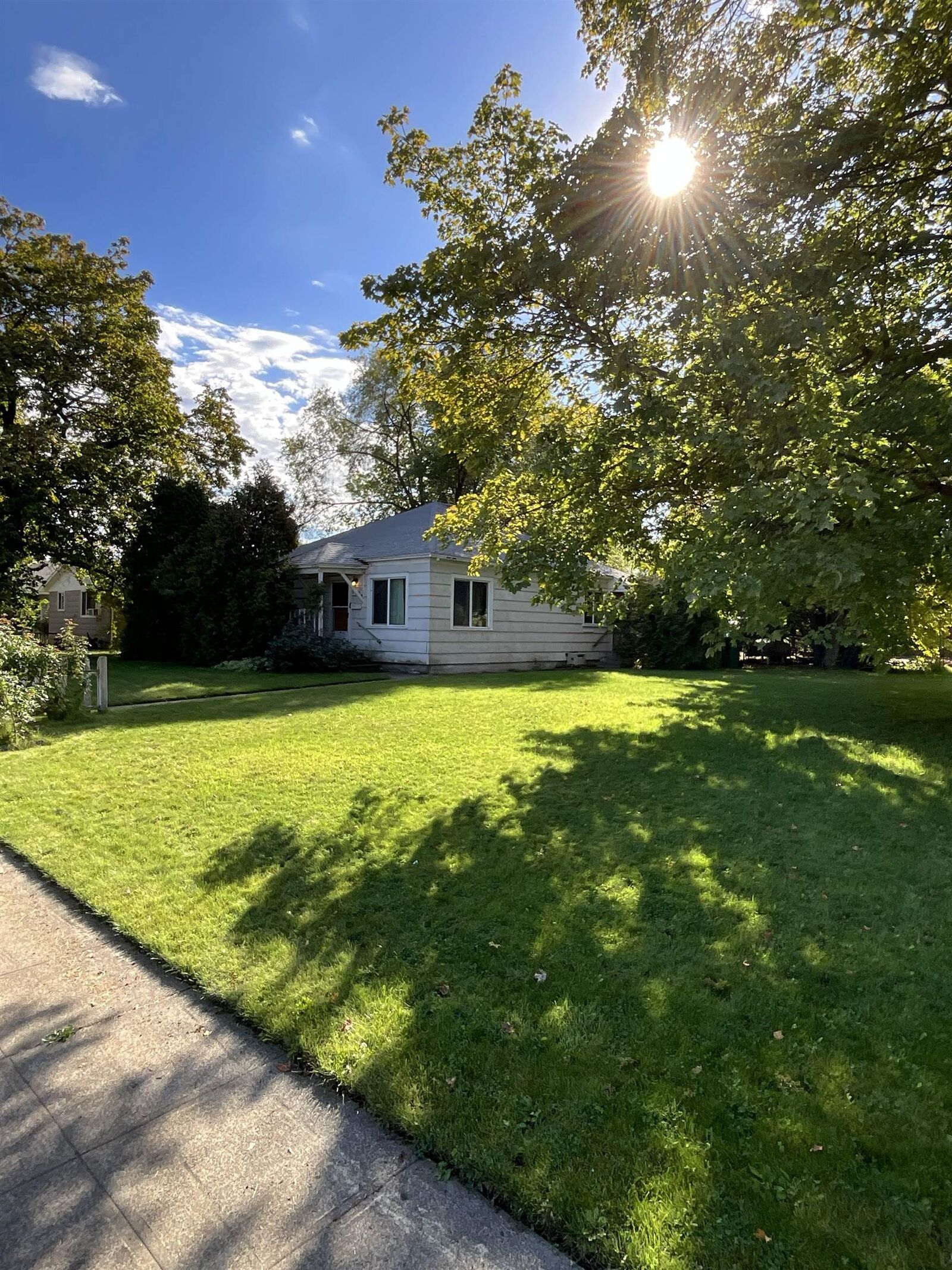Property Photo:  1904 E Sharp Ave  WA 99202 