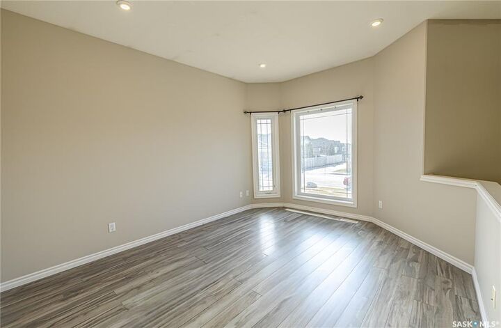 Property Photo: 254 Macinnes Street SK S7T 0T2
