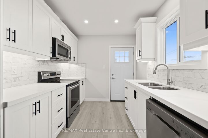 Property Photo: 1180 Union Street ON N2H 6K2