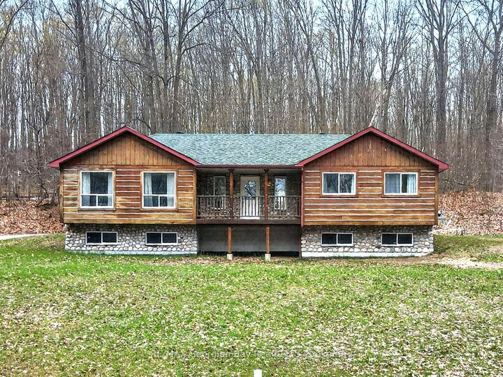 90 Farlain Lake Road W — photo 1