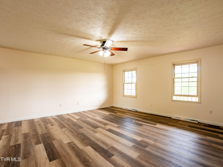 Property Photo:  439 Austin Circle  TN 37857 