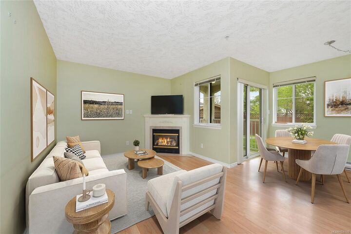 Property Photo:  740 Trunk Rd 105  BC V9L 2R6 