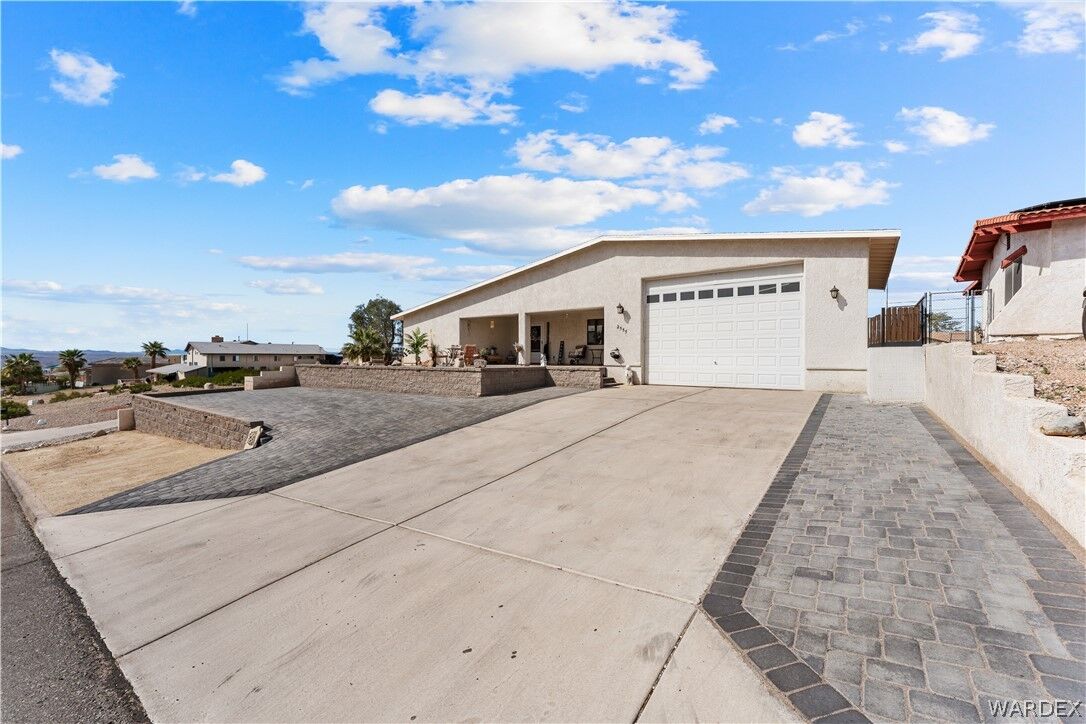 Property Photo:  2555 Tradewind Drive  AZ 86403 
