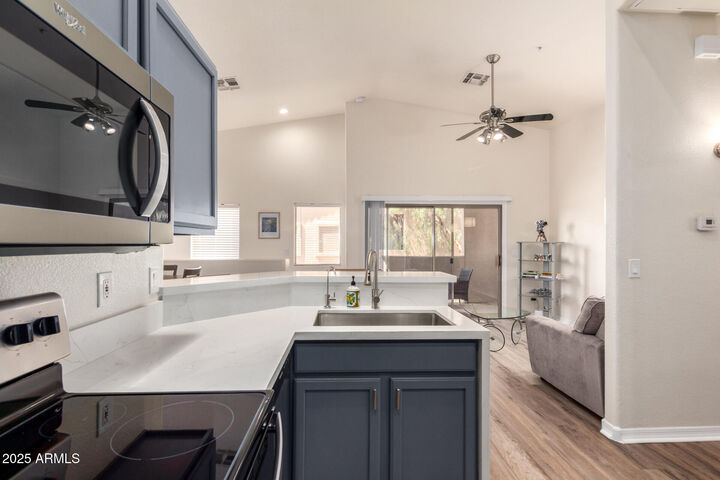 Property Photo: 1406 W Emerald Avenue 120 AZ 85202
