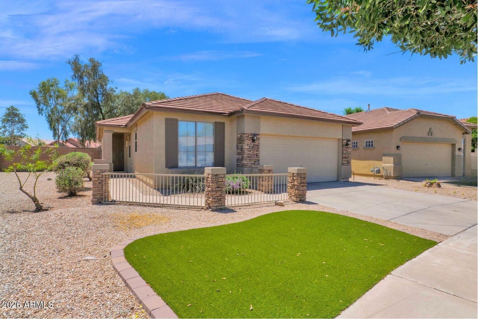 Property Photo:  21067 E Desert Hills Circle  AZ 85142 