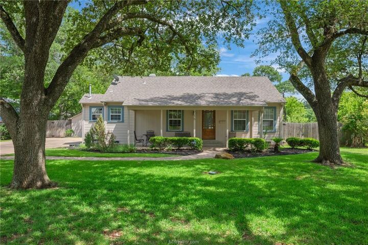 Property Photo:  715 Inwood Drive  TX 77802 
