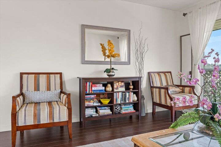 Property Photo:  46374 Margaret Avenue 302  BC V2P 2H1 