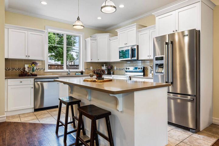 Property Photo:  45386 Watson Road  BC V2R 0H1 