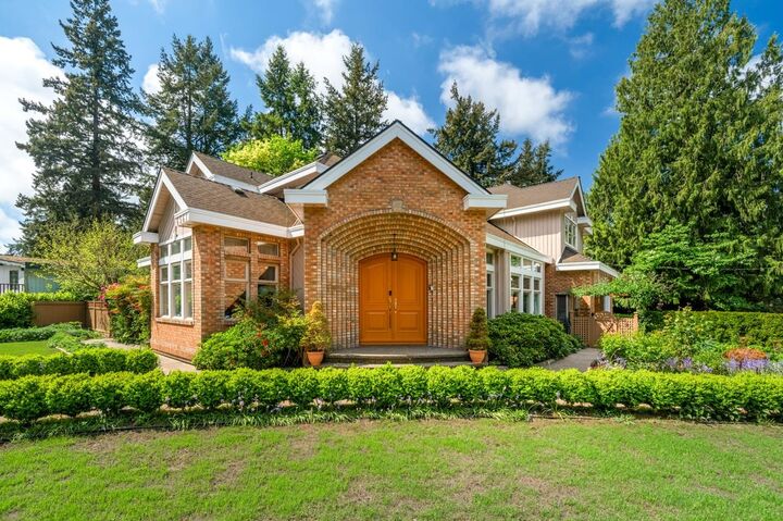 6561 McKenzie Drive — photo 1