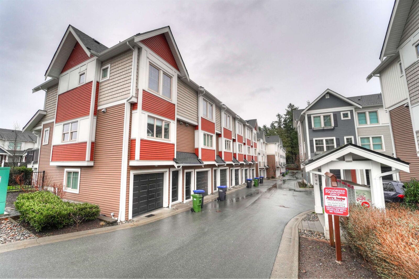 Property Photo:  2796 Allwood Street 5  BC V2T 0J4 