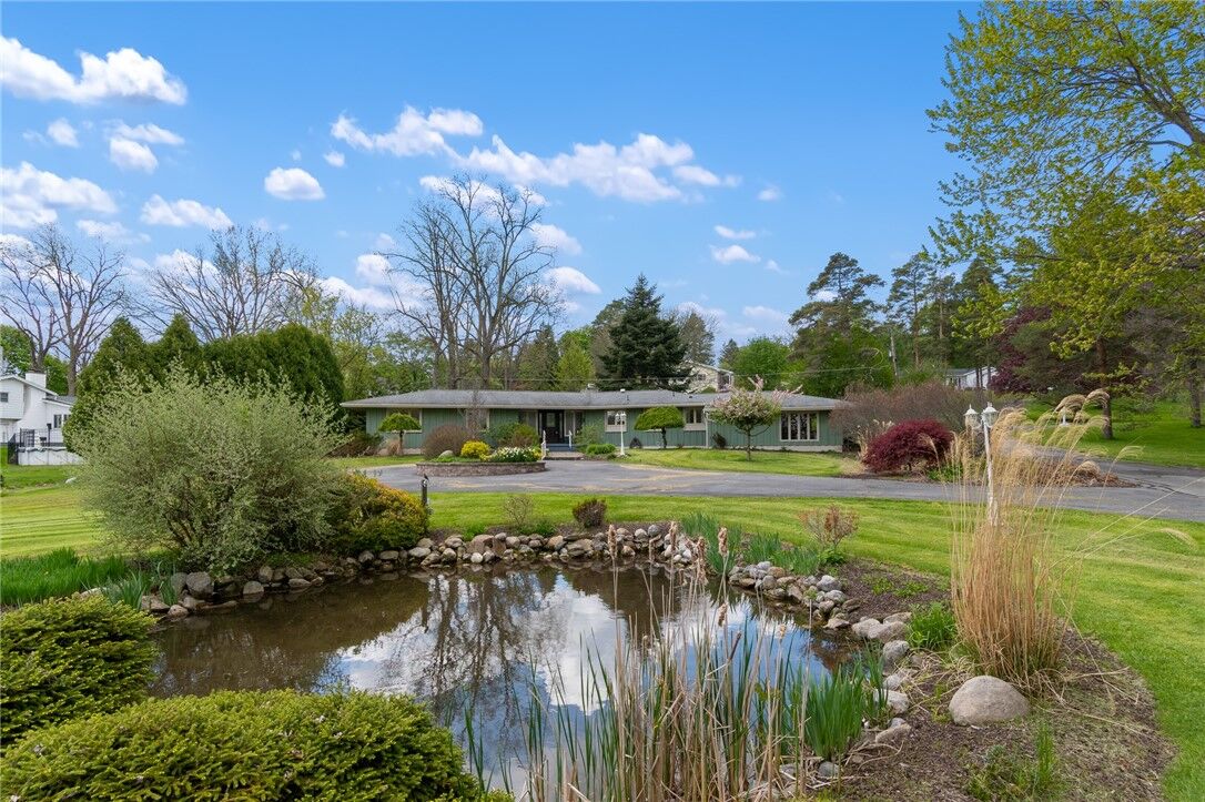 Property Photo:  1 White Springs Circle  NY 14456 