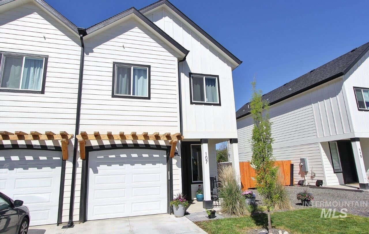 Property Photo:  107 N Trifecta Lane  ID 83651 