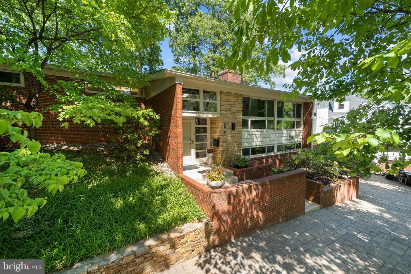 Property Photo:  4019 25th Street N  VA 22207 