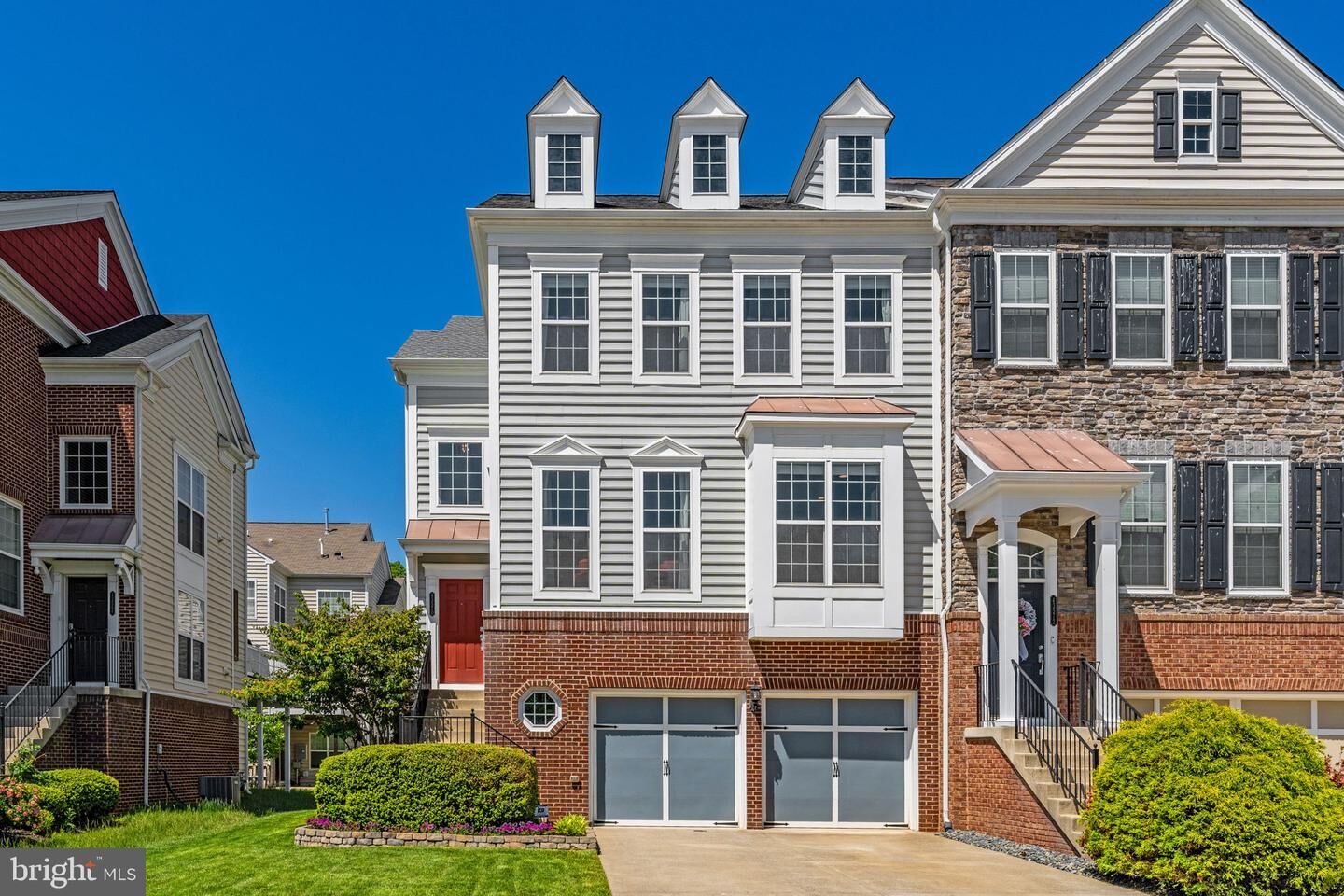 Property Photo:  43570 Heritage Gap Terrace  VA 20152 