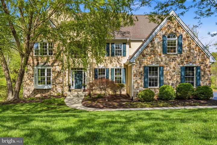 Property Photo:  19 W Branch Lane  PA 19382 