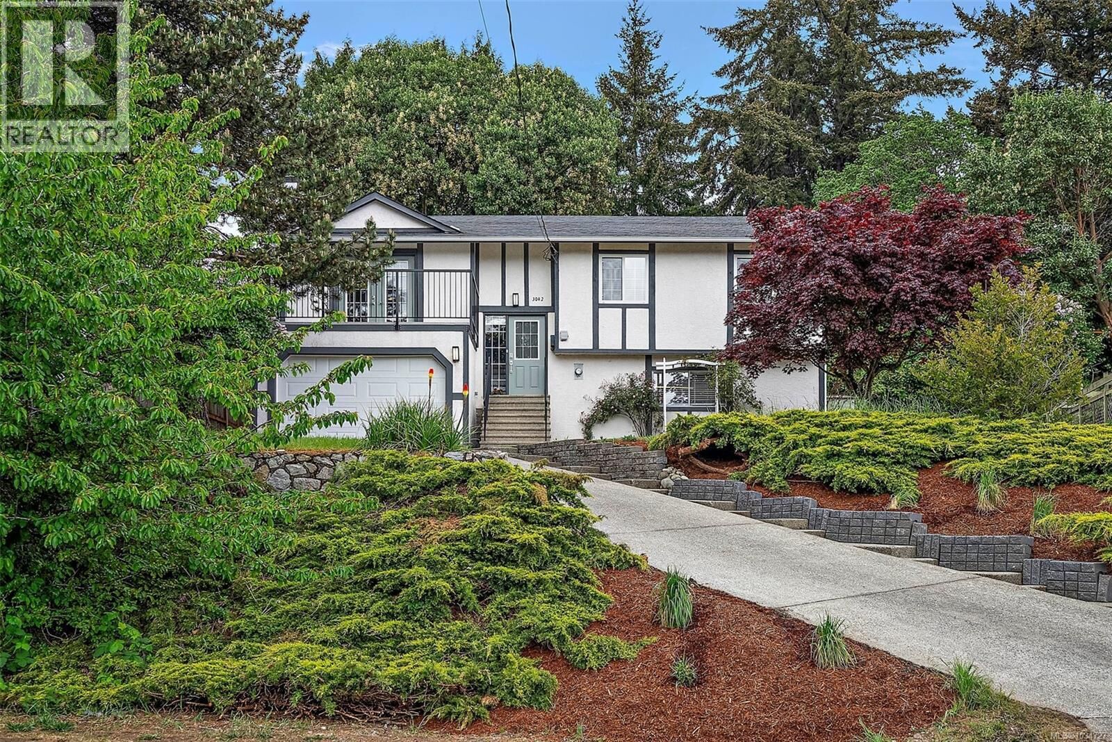 Property Photo: 3042 Shoreview Drive BC V9B 4K6