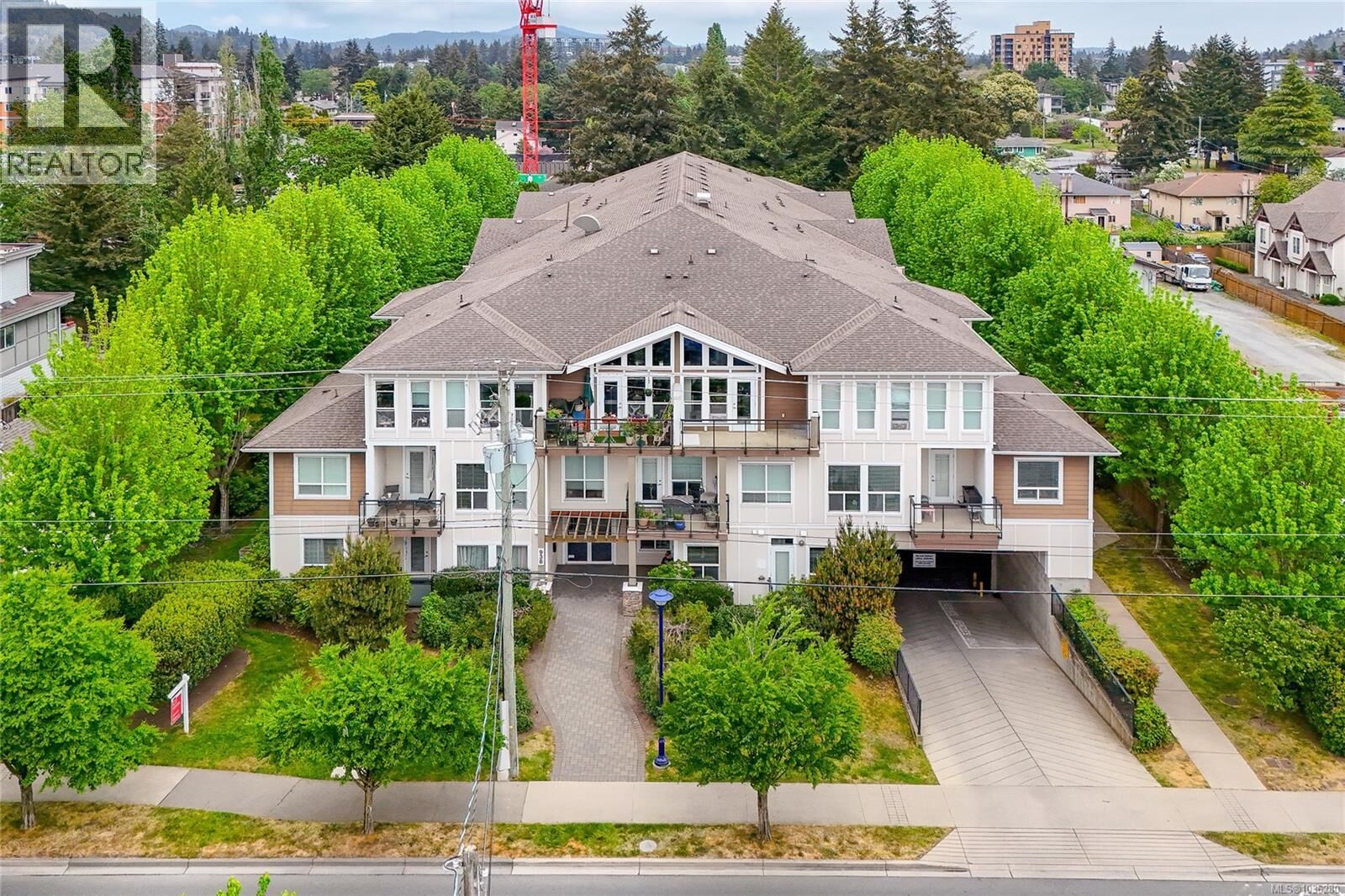 Property Photo:  938 Dunford Avenue 309  BC V9B 2S3 