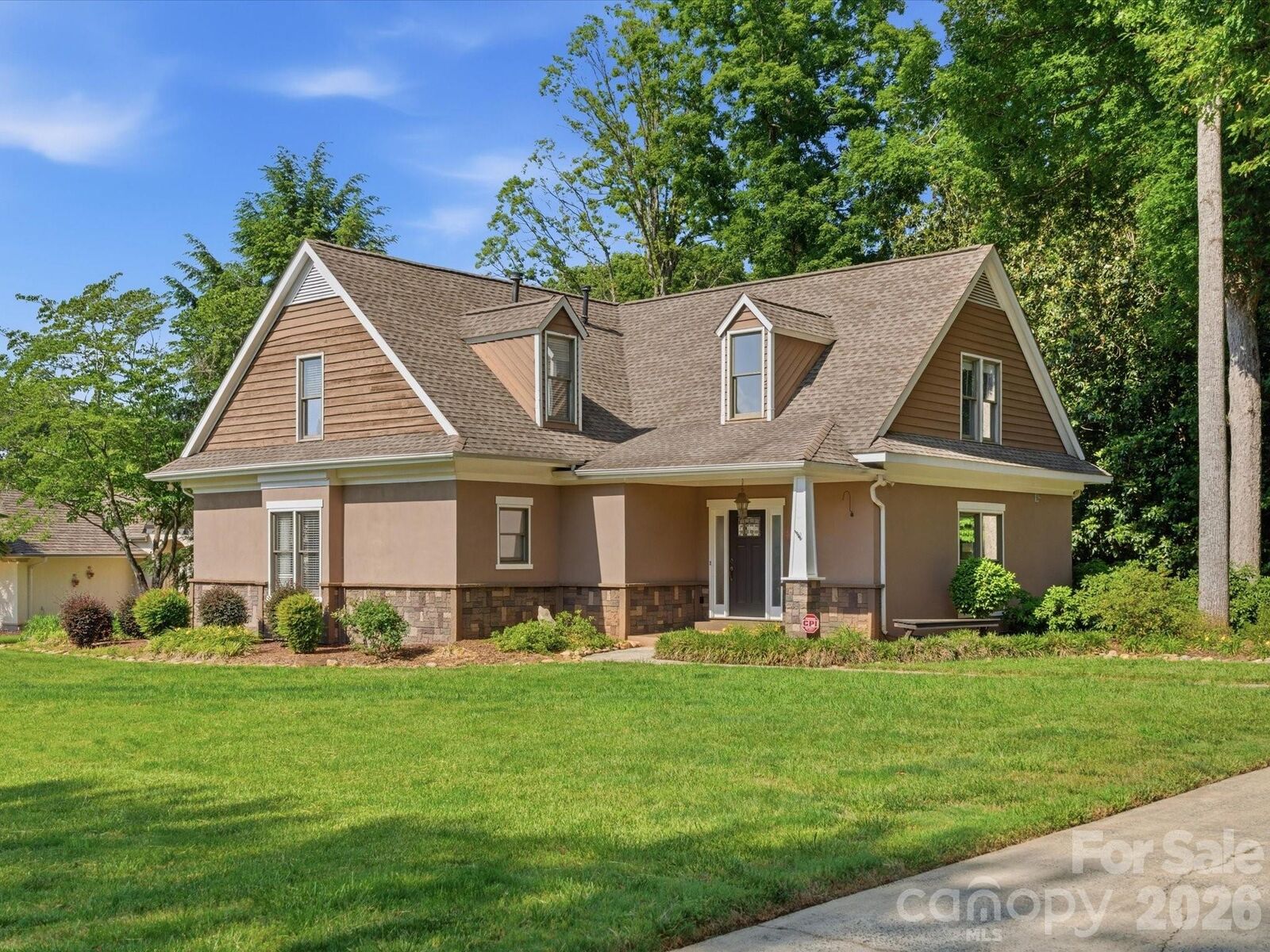 Property Photo:  911 Weymouth Drive  NC 28056 