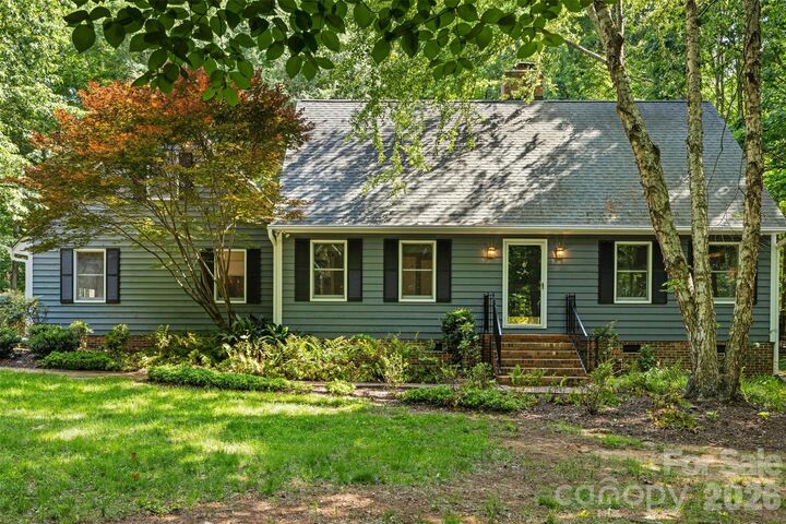 Property Photo: 121 Kee Court NC 28173