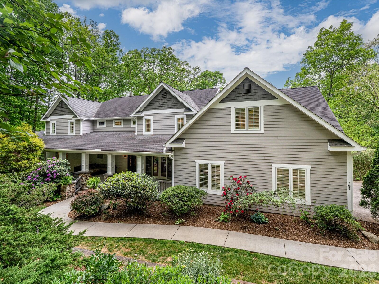 Property Photo:  307 S Braeside Court  NC 28803 