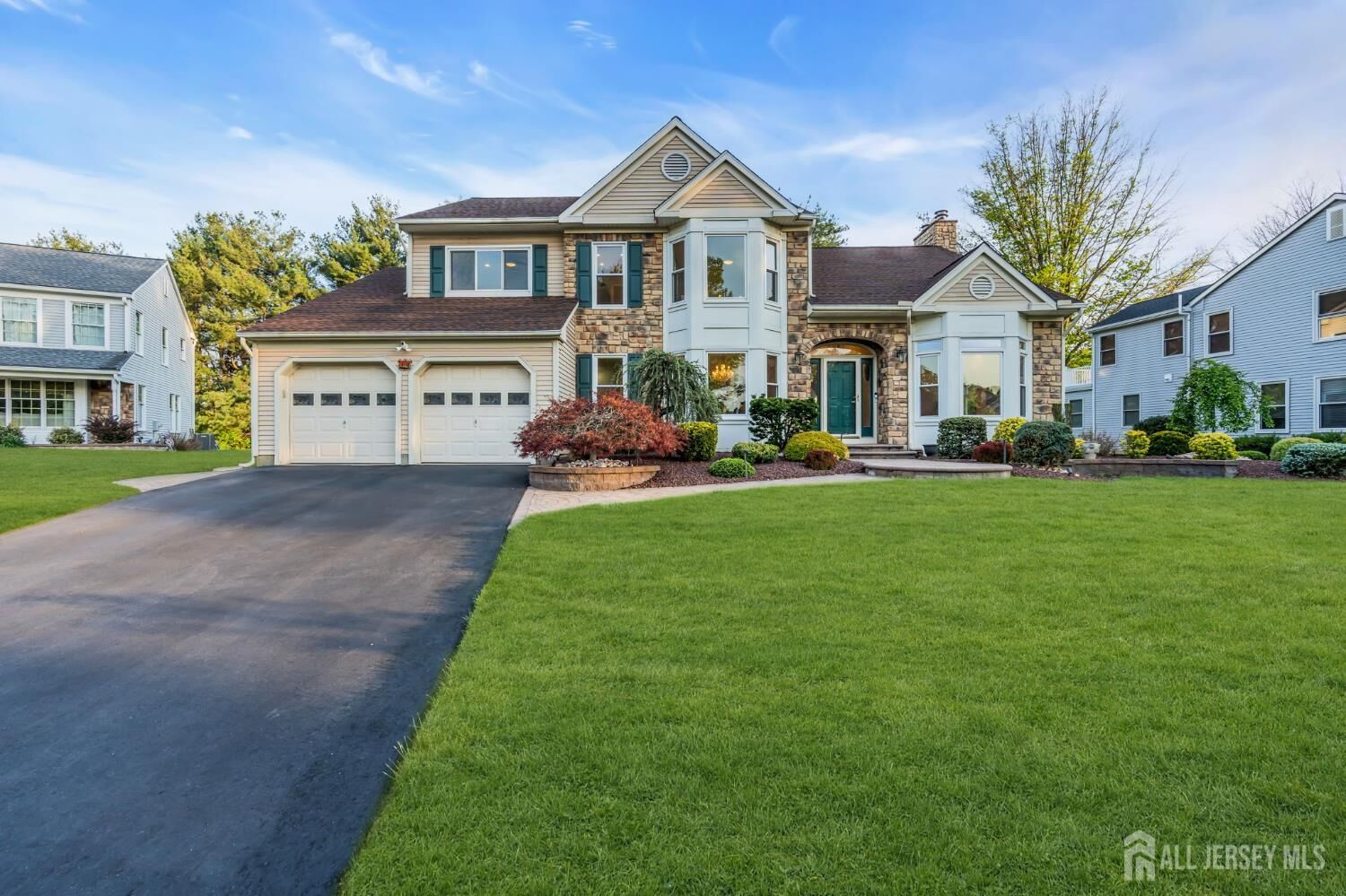 Property Photo:  14 Hancock Court  NJ 08536 