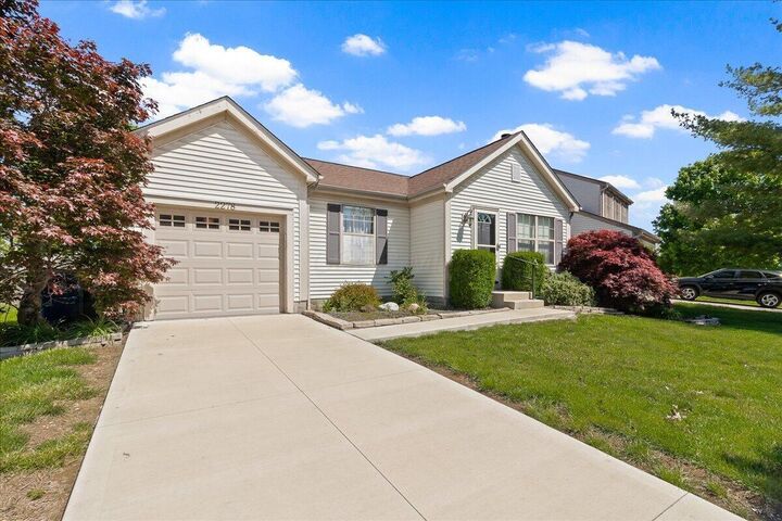 Property Photo:  2278 Breeze Hill Drive  OH 43123 