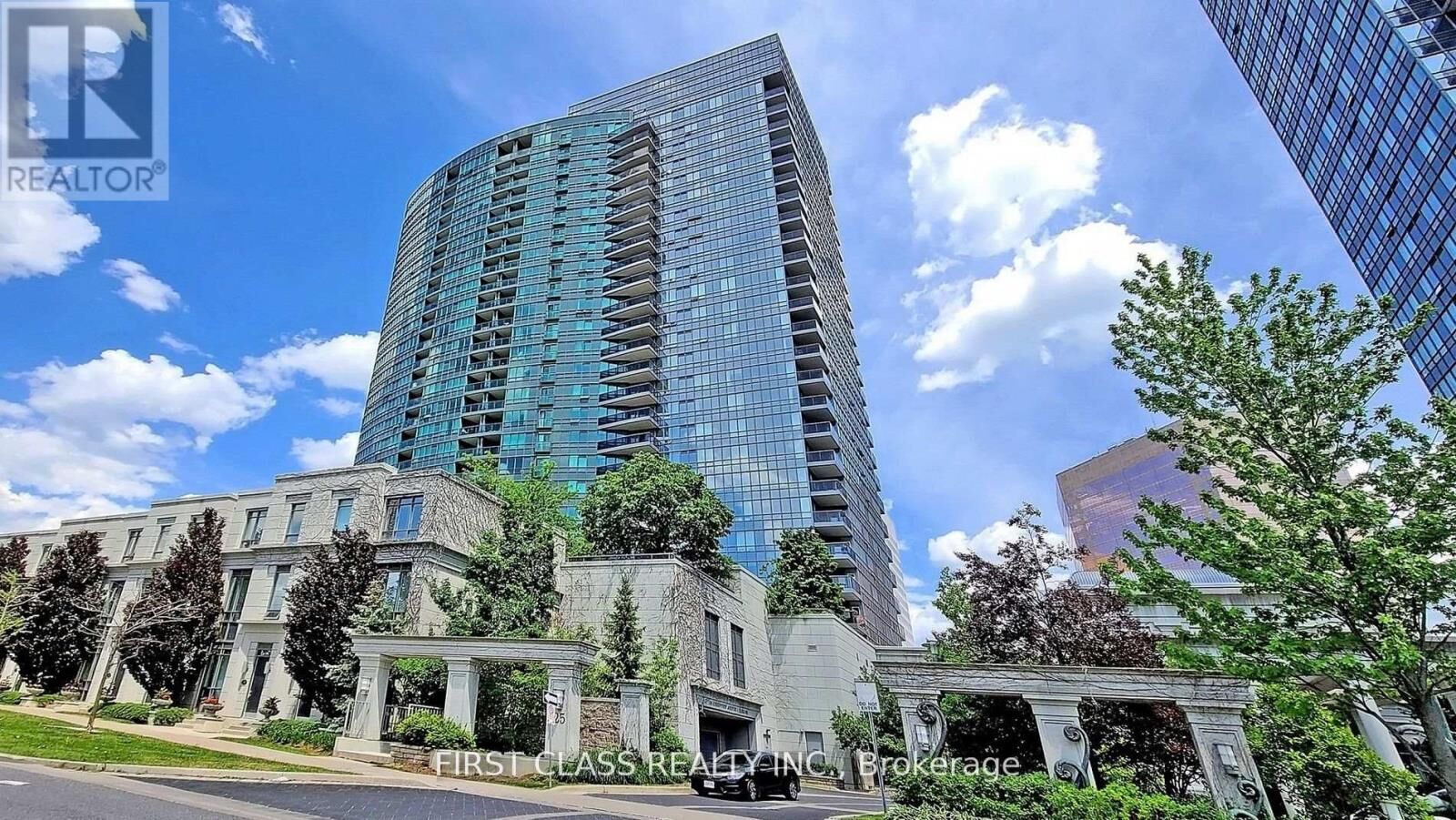 Property Photo:  25 Greenview Avenue 1718  ON M2M 1R2 