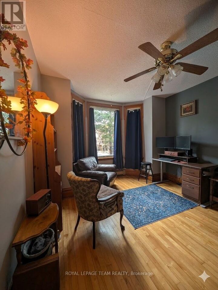 Property Photo:  44 Spadina Avenue Unit 1  ON K1Y 2B6 