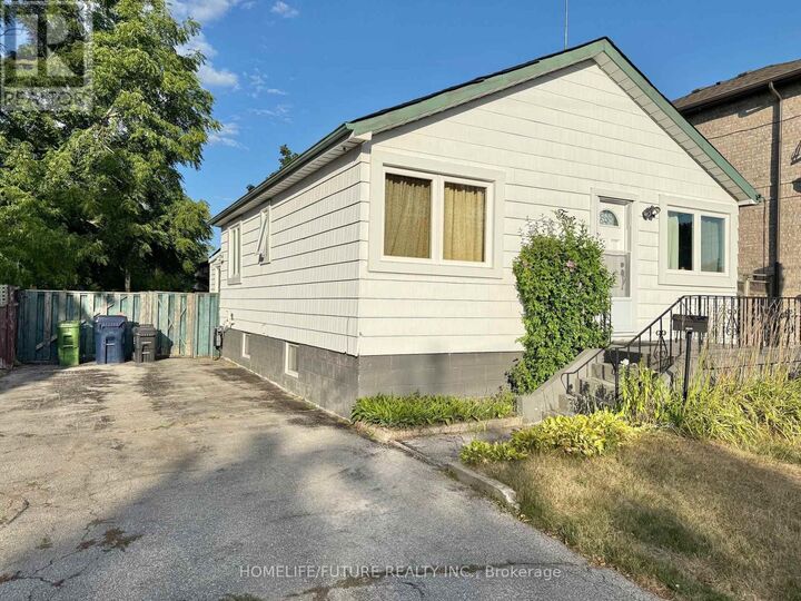 Property Photo:  5 Weir Crescent  ON M1E 3A8 