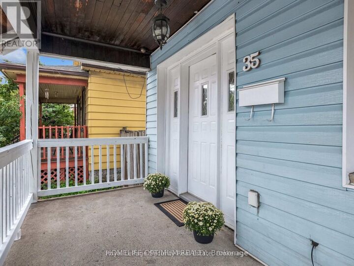 Property Photo:  35 Bayfield Avenue  ON L8H 3M5 