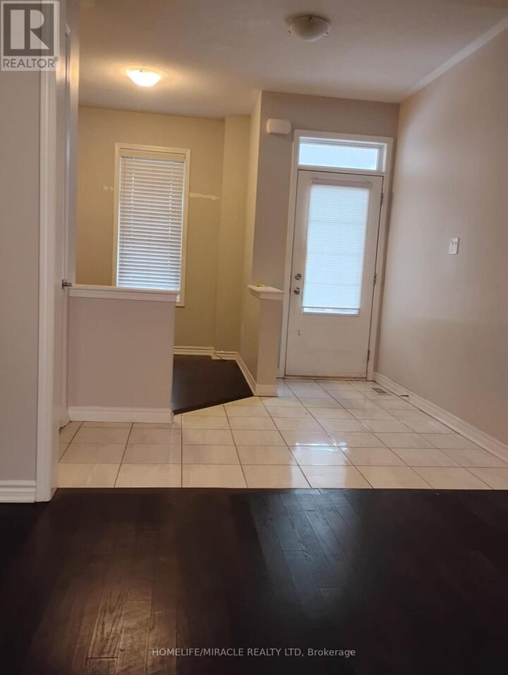 Property Photo:  106 Benhurst Crescent  ON L7A 5A5 
