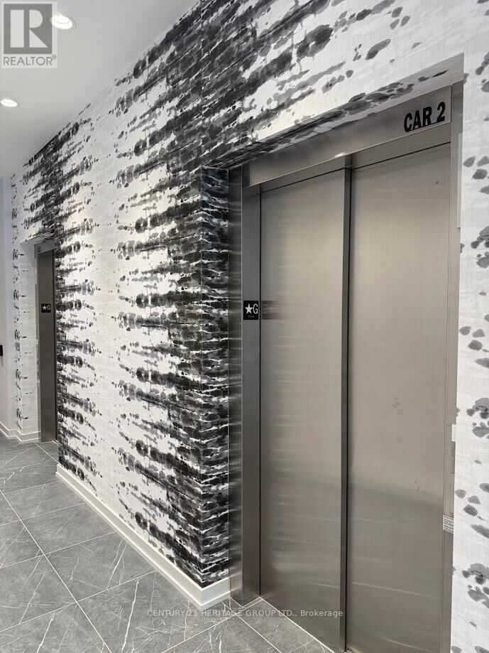 Property Photo:  6 Chartwell Road 403  ON M8Z 4E8 